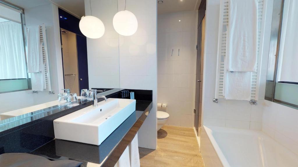 Melia Barcelona Sky 4* Sup - Resim 9