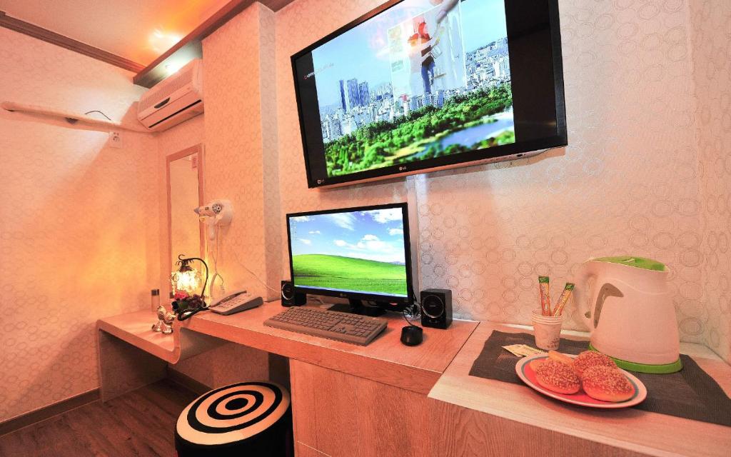 TV a/nebo společenská místnost v ubytování Inje OST Motel
