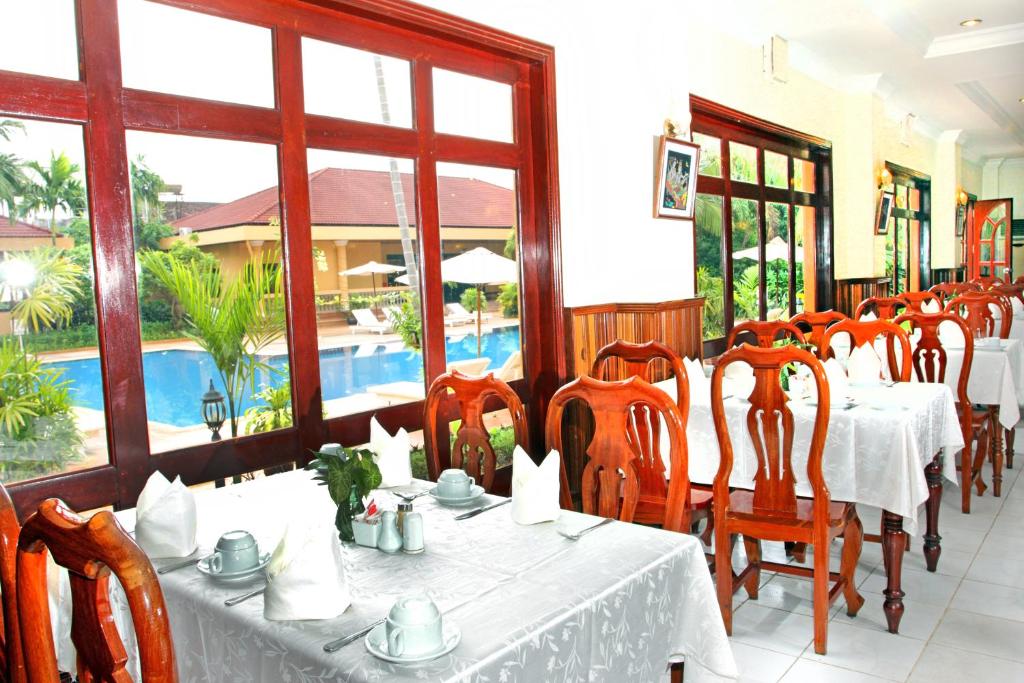 Bazén v ubytování Angkor Hotel nebo v jeho okolí