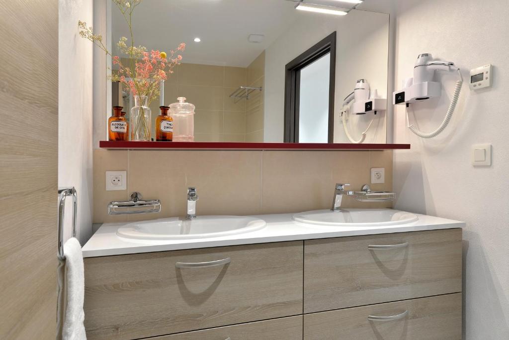 Les Suites Du Cygne - 11