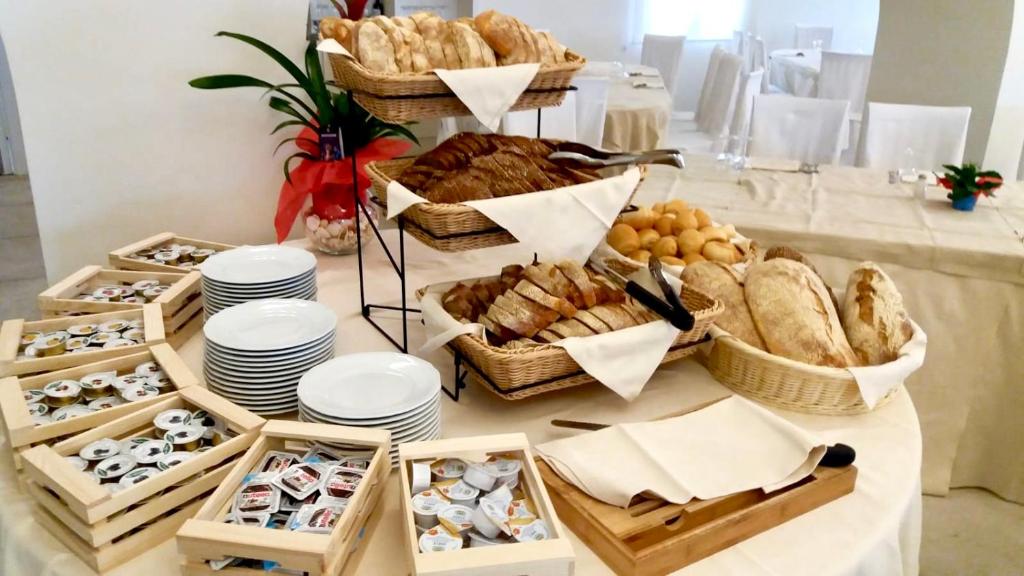 Eten bij of ergens in de buurt van het hotel


