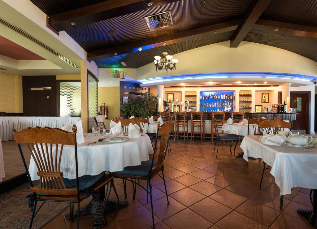 Restaurace v ubytování Barracuda Resort