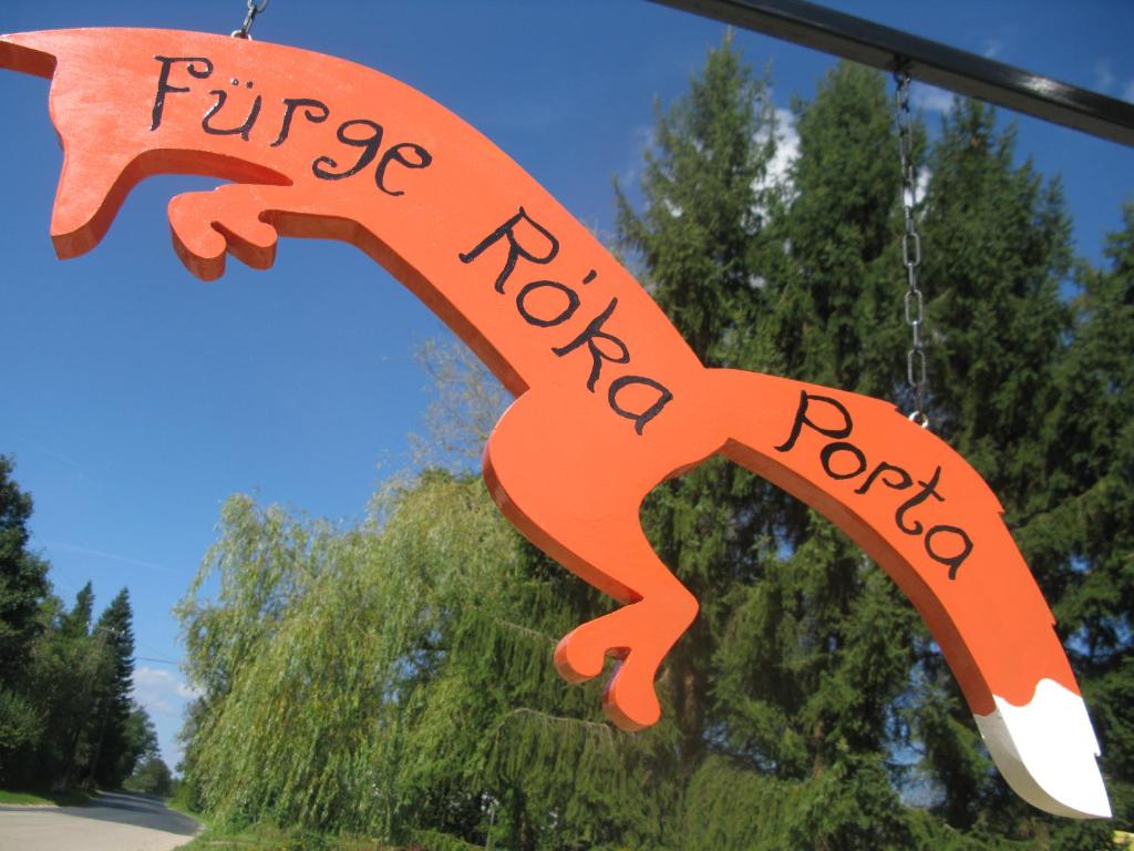 a sign for a fire rescue boat at Fürge Róka Porta in Őriszentpéter