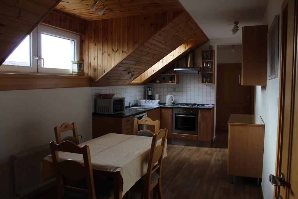 Köök või kööginurk majutusasutuses Apartmány Gráf