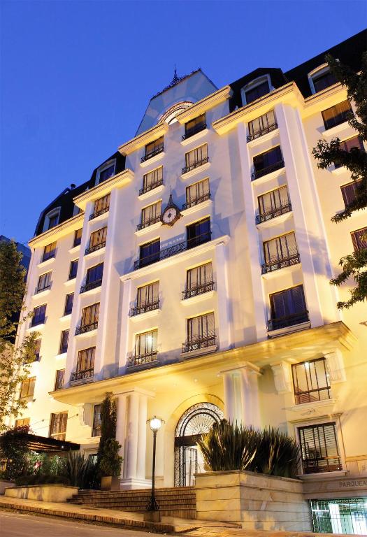 Budova, kde se hotel nachází