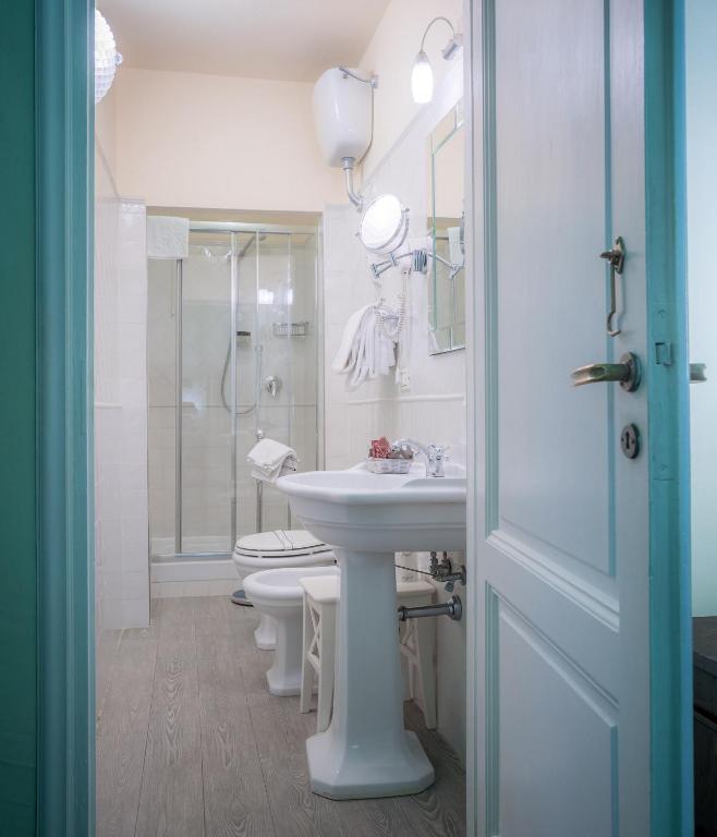 Hotel Torre Guelfa Palazzo Acciaiuoli - Resim 42