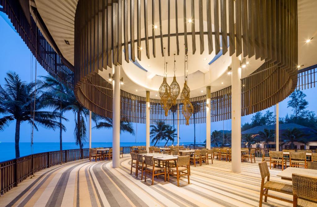 Restaurace v ubytování Ban Saithong Beach Resort
