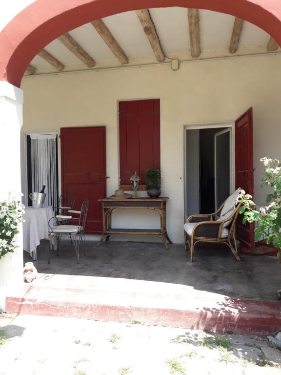 Patio lub wspólna przestrzeń na świeżym powietrzu w obiekcie Tenuta Crescentini-ValleMura ,appartamenti con entrata indipendente