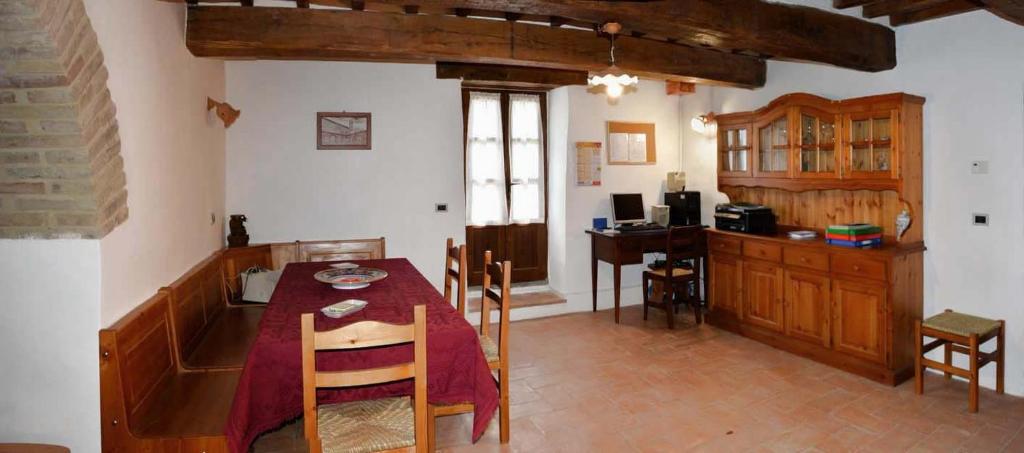 Kuchyň nebo kuchyňský kout v ubytování Agriturismo Le Case