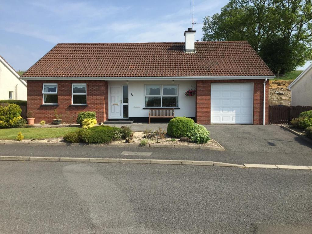 Shore Road Enniskillen, Enniskillen (updated prices 2024)