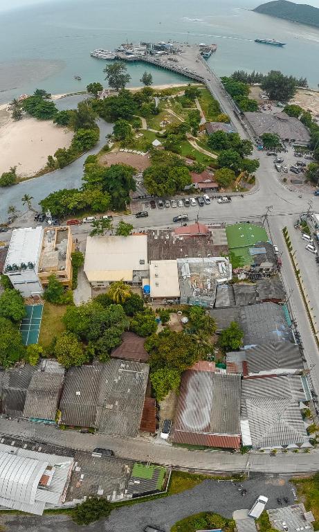 The Pink Easy Homes Room