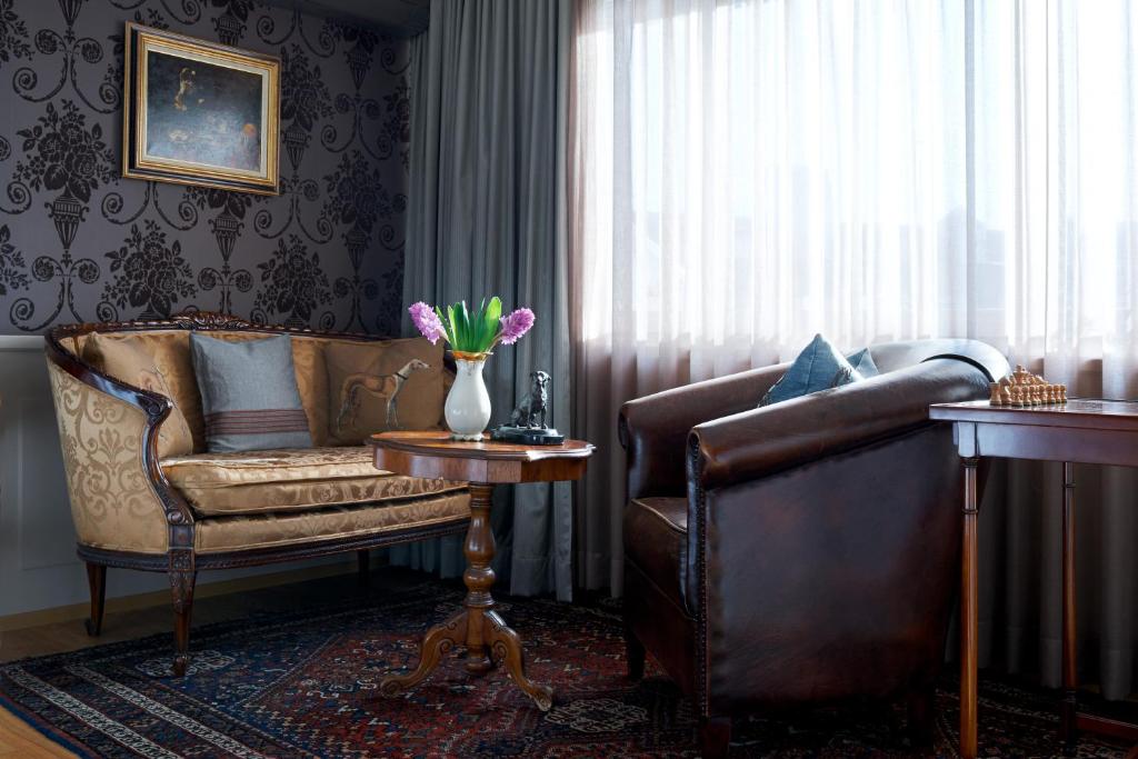 Townhouse Boutique Hotel - Junior Suite