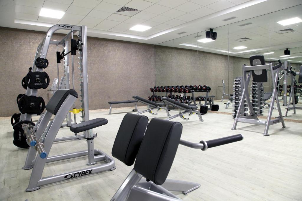 The fitness centre and/or fitness facilities at Merit Grand Mosta Spa Hotel & Casino