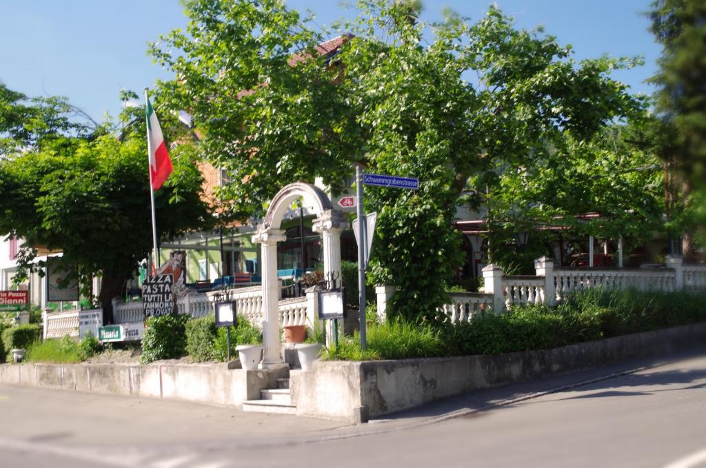 Zahrada ubytování Guest house Pizzeria Pazza da Gianni