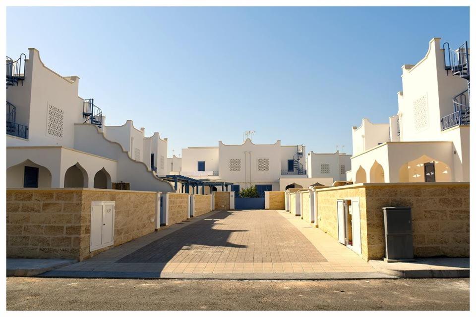 The building in which az apartmanhoteleket is located