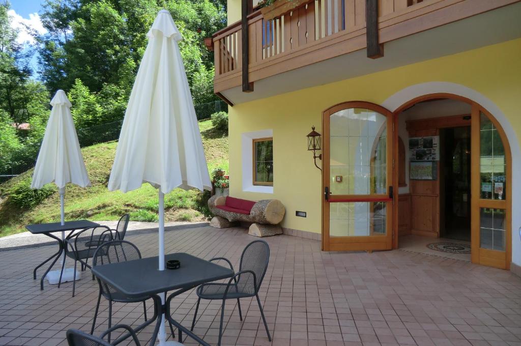 Balkón nebo terasa v ubytování Garnì Costa Verde