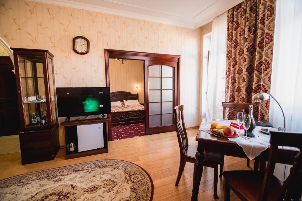 Kuchyň nebo kuchyňský kout v ubytování Hotel Sofia