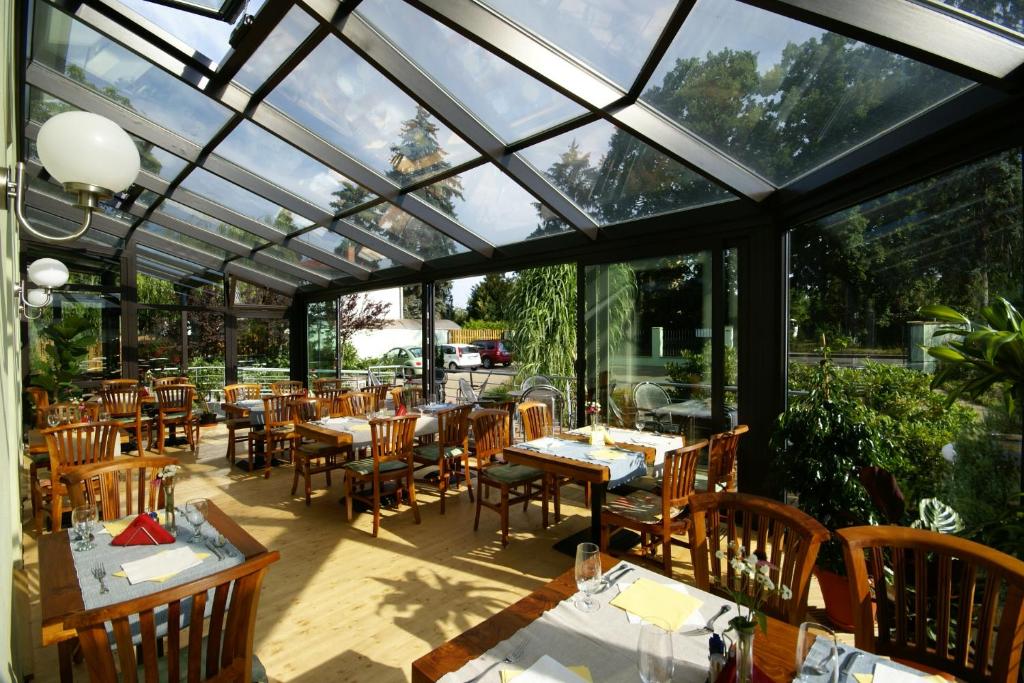 Restauracja lub miejsce do jedzenia w obiekcie Pavilon