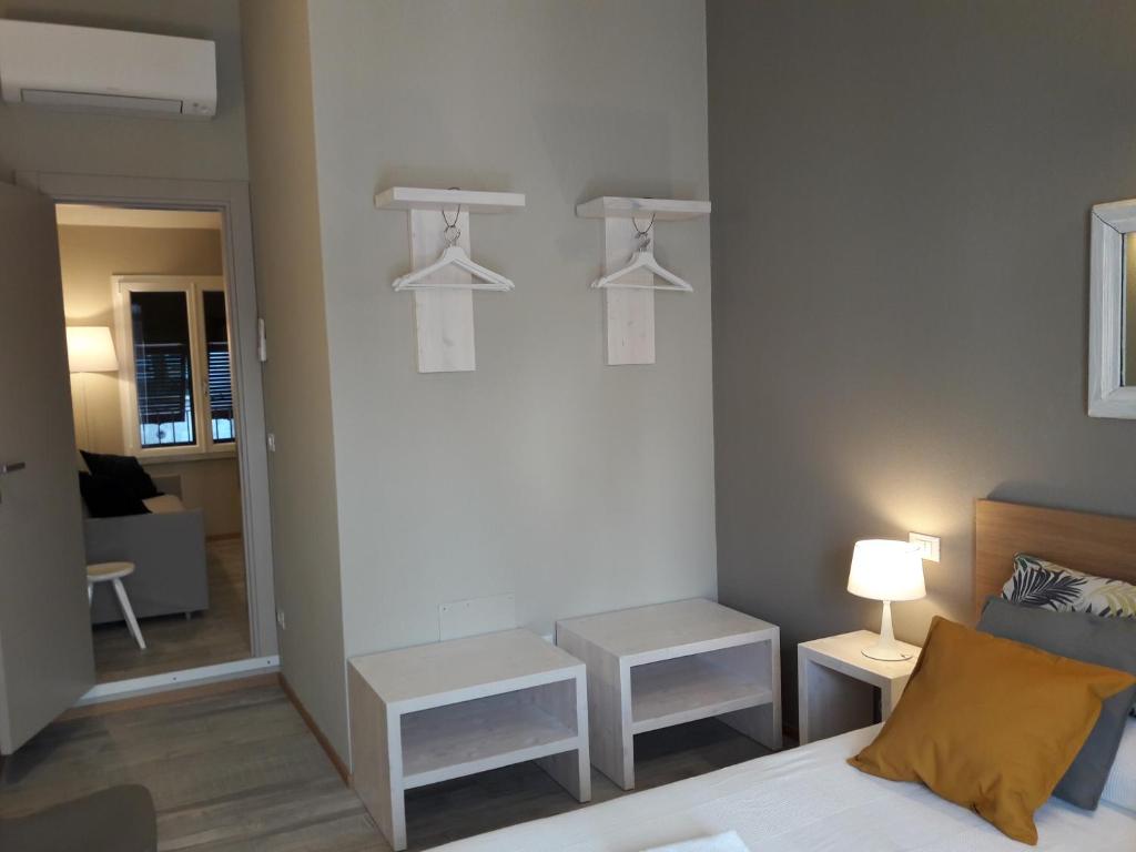 Łóżko lub łóżka w pokoju w obiekcie Santa Marta Rooms - Vernazza