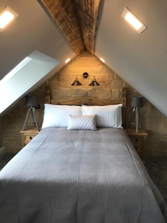 Farnley Tower Guesthouse - Deluxe Double Room