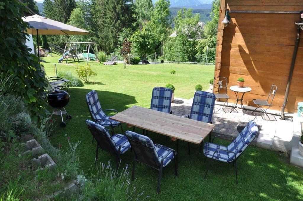 Vrt ispred objekta Ferienhaus Sapplerhof