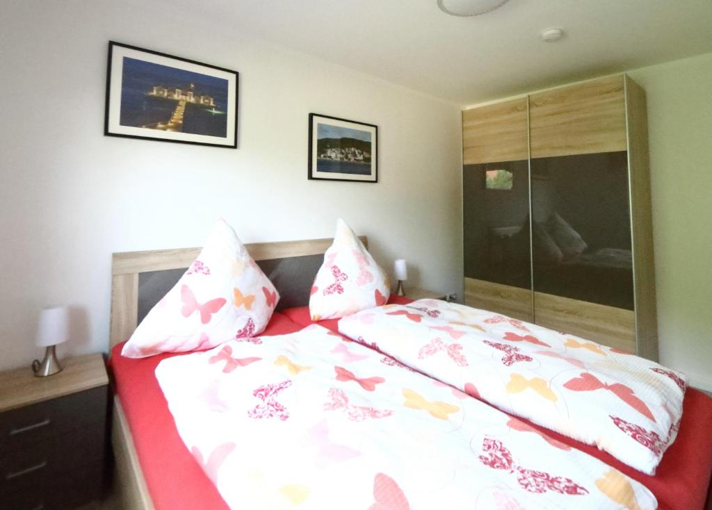 Postel nebo postele na pokoji v ubytování Ferienhaus Annemiete