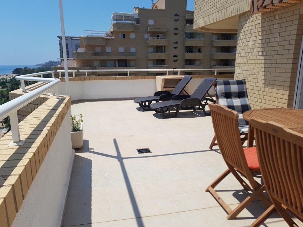 Balkón alebo terasa v ubytovaní Cala Blanca 2 Frontal al Mar