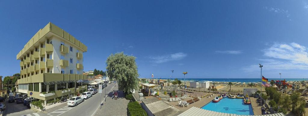 Nespecifikovaný výhled na moře nebo výhled na moře při pohledu z hotelu
