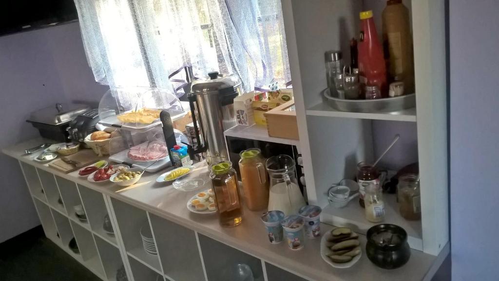 Jedlo v ubytovaní bed & breakfast alebo blízkom okolí