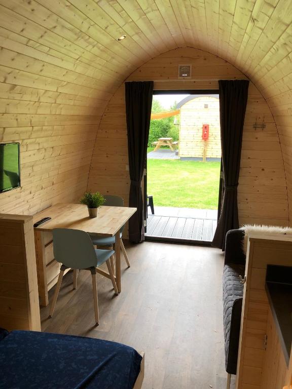 Posezení v ubytování Camping Ginsterveld