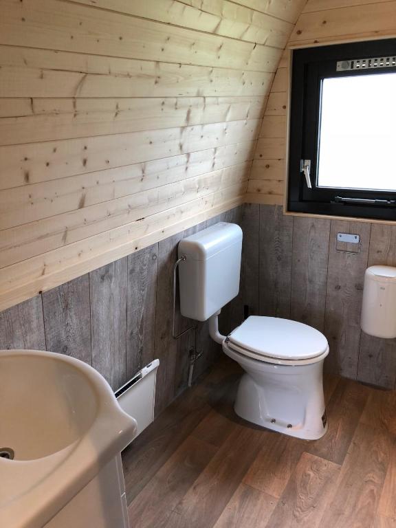 Koupelna v ubytování Camping Ginsterveld