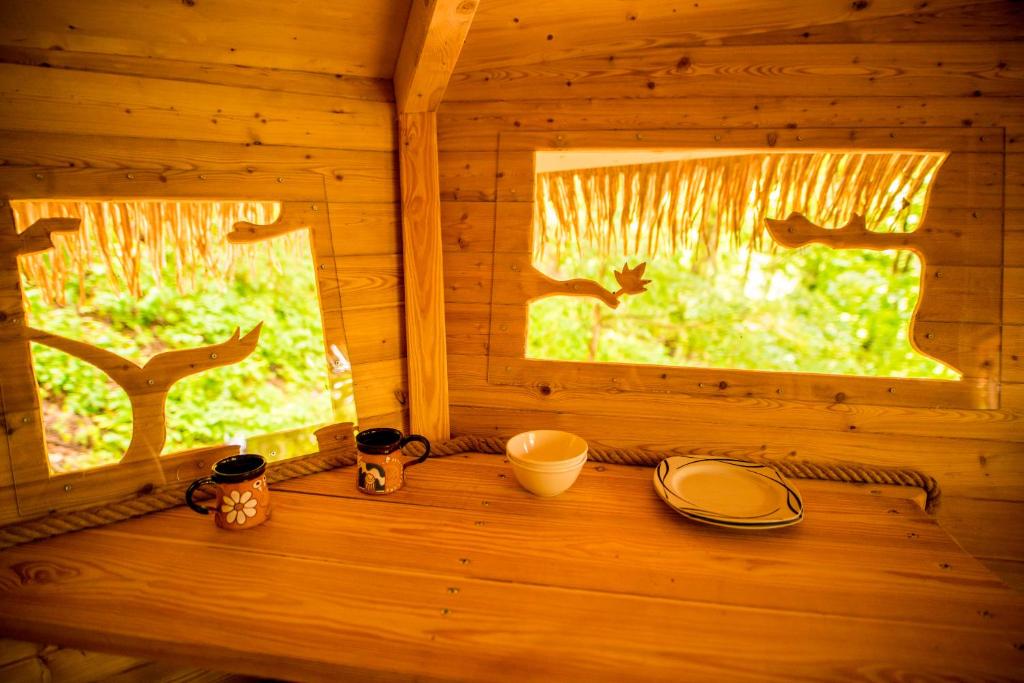 תמונה מהגלריה של Treehouse pod Jestedem בSvětlá pod Ještědem