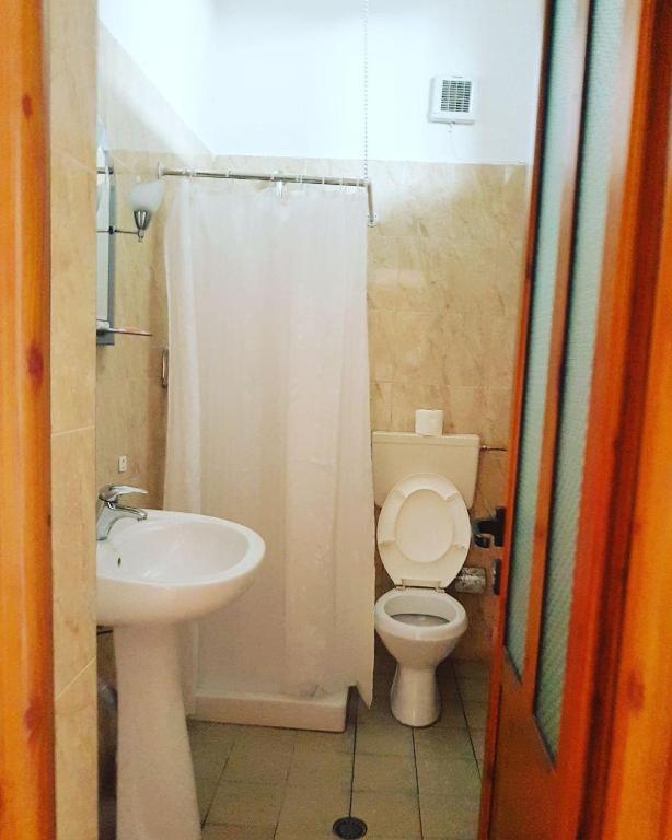 Kúpeľňa v ubytovaní Hotel Berati