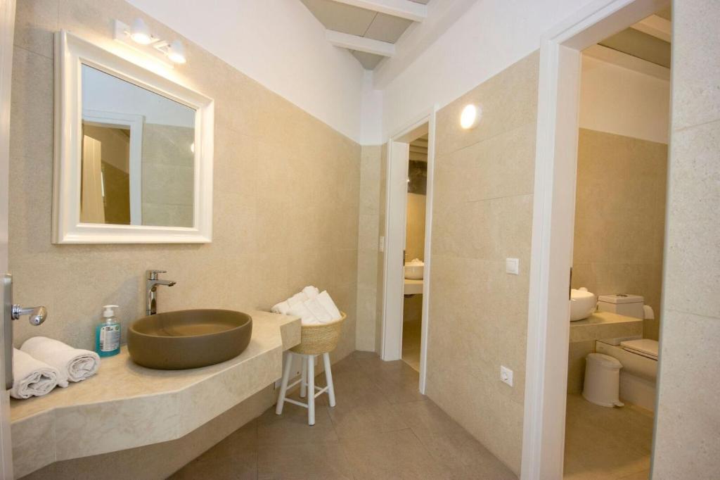 Koupelna v ubytování Anixi Hotel