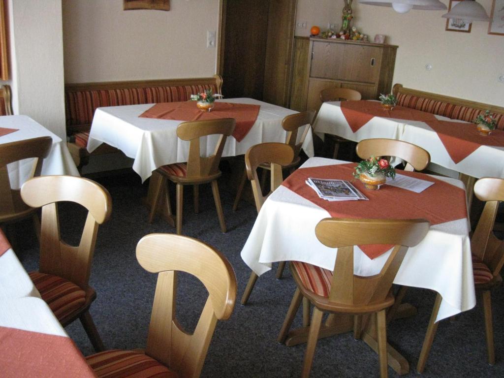 Restaurace v ubytování Gästehaus Steininger