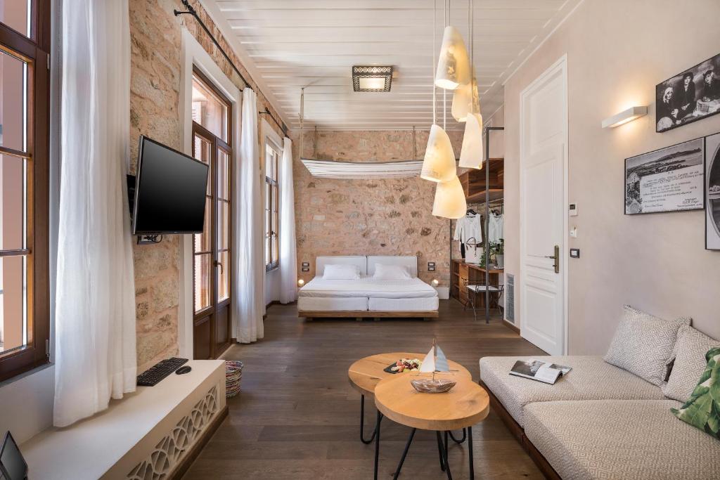 Posteľ alebo postele v izbe v ubytovaní Ambassadors Residence Boutique Hotel