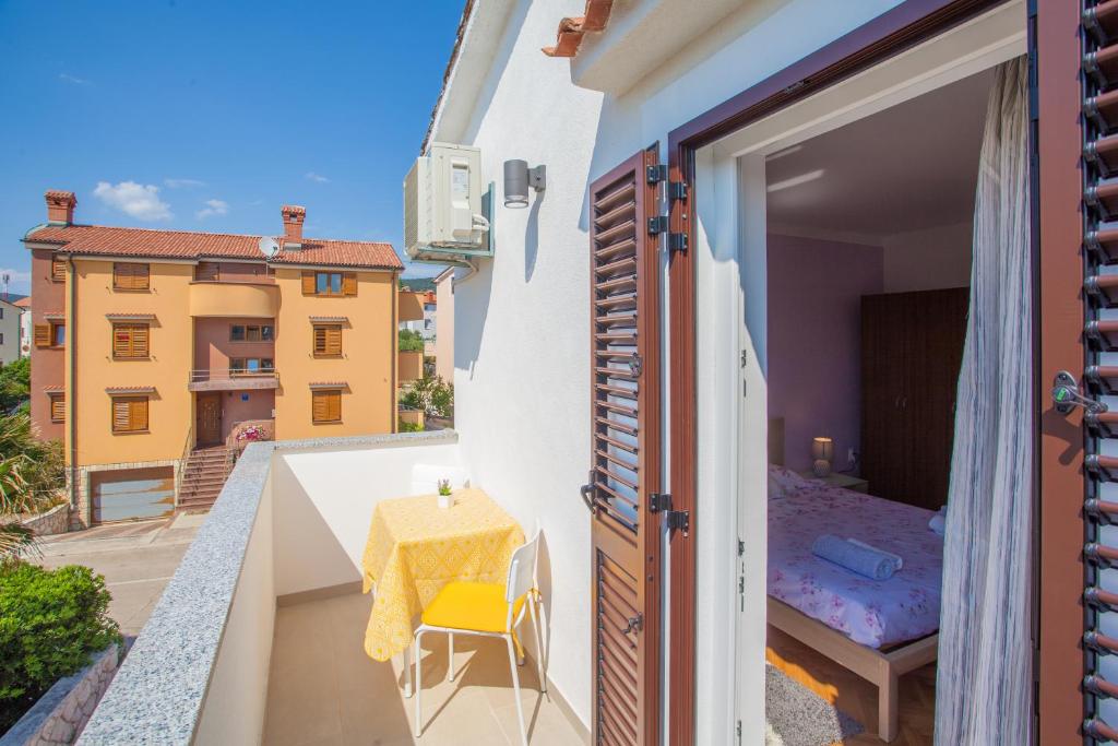 Rõdu või terrass majutusasutuses Guesthouse Maver