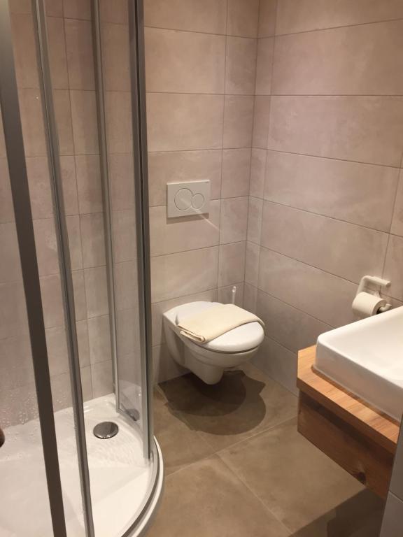 Koupelna v ubytování Hotel Garni Grünmoos