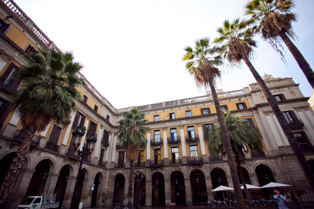 Ramblas Apartments - 12