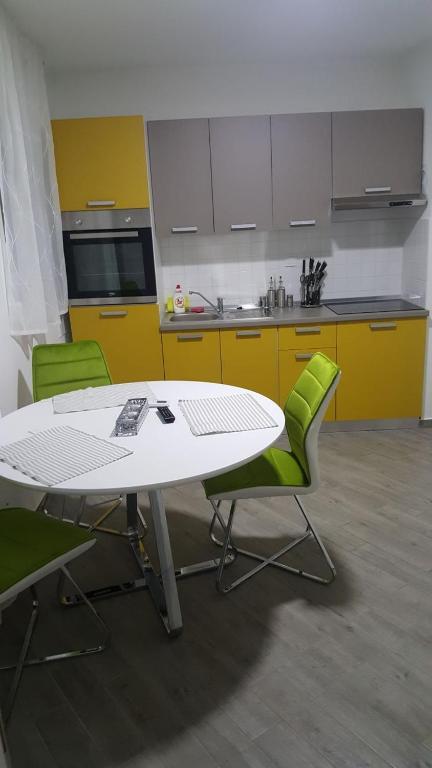 Kuchnia lub aneks kuchenny w obiekcie Apartments Venerea