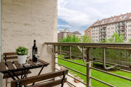 Balkón nebo terasa v ubytování Flat at the Danube with wellness