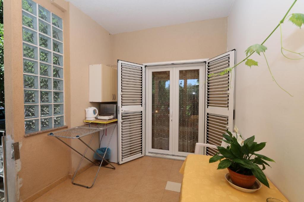 Zdjęcie z galerii obiektu Apartments Novalja w Novalji