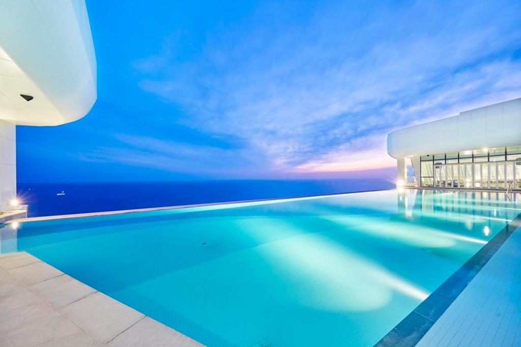 Bazén v ubytování Skybay Hotel Gyeongpo nebo v jeho okolí