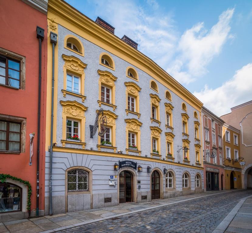 Budova, kde se hotel nachází