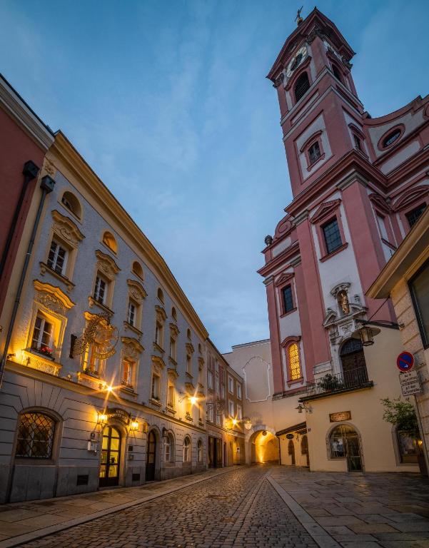 Budova, kde se hotel nachází