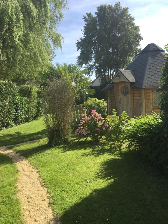 Zahrada ubytování La Naomath - Maison d'hôtes, Hébergement insolite & Gîte