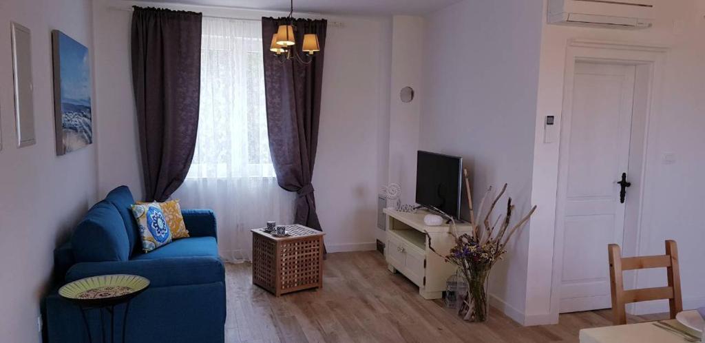TV a/nebo společenská místnost v ubytování Sakarun - Ena