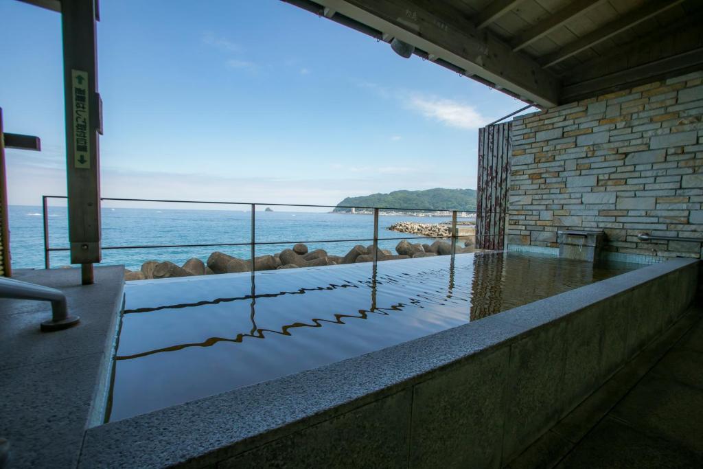 伊東伊東鮑威爾酒店 22 年最新房價 伊東伊東鮑威爾酒店 22 年最新房價