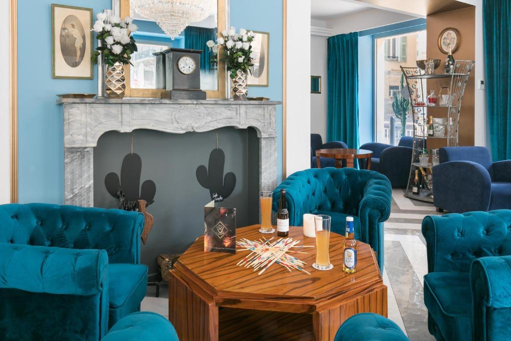 The Jay Hotel by HappyCulture