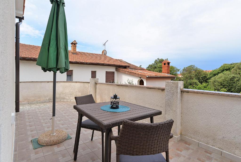 Balkón nebo terasa v ubytování Apartment & Room Tanja 1552